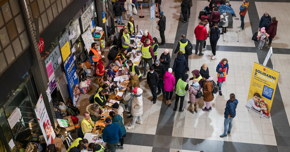 «No podemos. Ya nos estamos cayendo en la cara».  Los activistas sociales han hecho un llamamiento