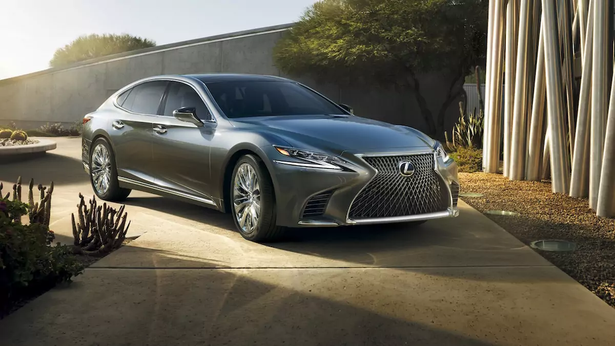 Nowy Lexus LS