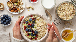 Pięć pomysłów na zdrowe śniadanie, które nie obciąży twoich jelit 