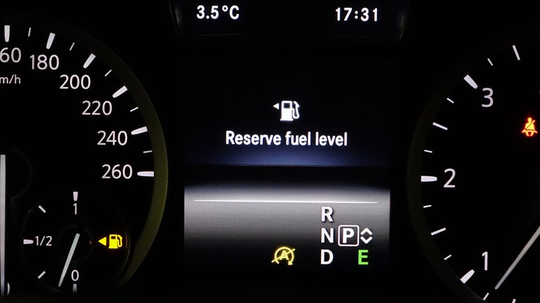 Ryzykowna jazda na rezerwie