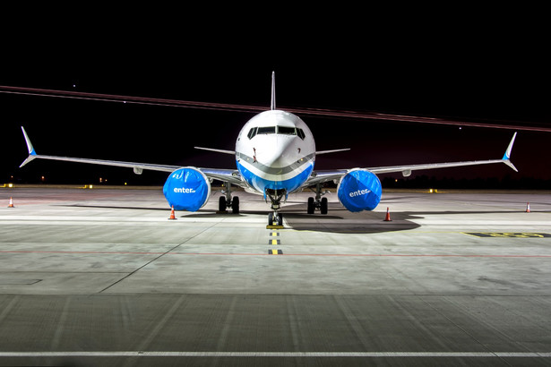 737 MAX linii Enter Air
