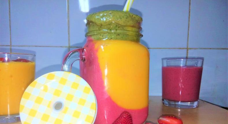 #RecipeWithAPulseliveTwist: 3-in-1 mango, strawberry, green breakfast smoothie 