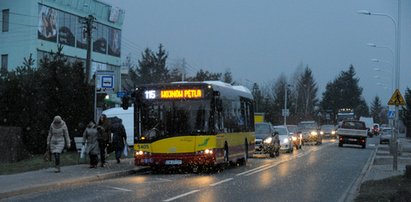 Kierowcy stoją w korkach przez brak zatoczek