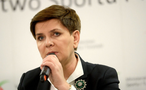 Szydło o komisarzu Timmermansie: Odznaczony przez Komorowskiego, może dlatego nie sympatyzuje z nami