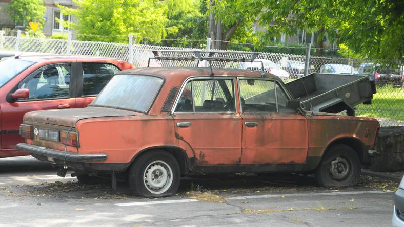 Nie jeździsz, bo auto jest wrakiem albo je remontujesz? Za