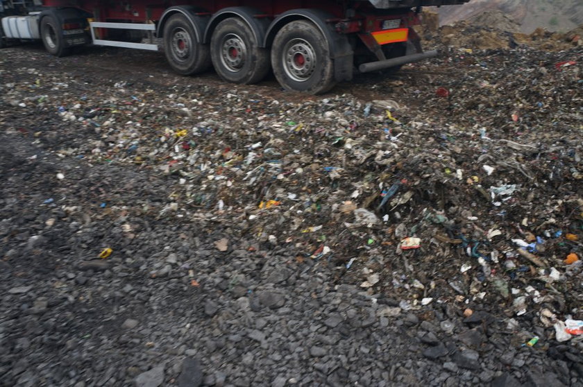 Nielegalne składowisko odpadów w Bytomiu