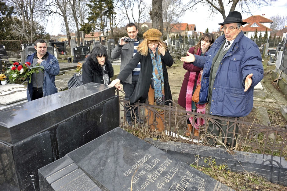 Sramota Srbije: Grobnica porodice Pitera Bogdanovića srušena pre pet godina