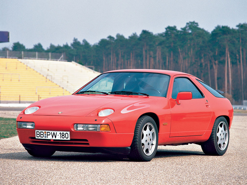 Porsche 928