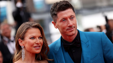 "Jak porcelana Bolesławiec" kontra "stylizacja à la Harry Styles". Anna i Robert Lewandowscy na Sycylii