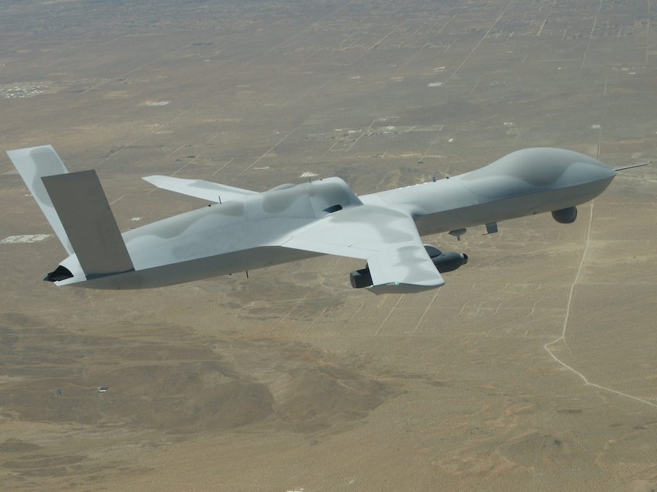 MQ-20 Avenger nad Kalifornią w czerwcu 2021 r.