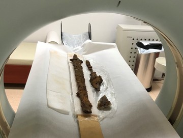 Így néz ki egy ősi hun kard a CT-ben - de miért került oda?