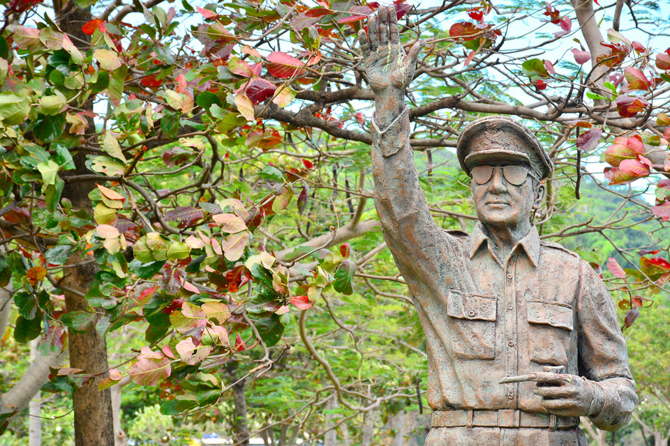 Pomnik generała Douglasa MacArthura