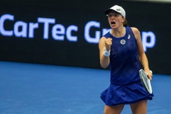 Iga Świątek w finale! Po niebywałej walce z rywalką i własnymi słabościami [WIDEO]