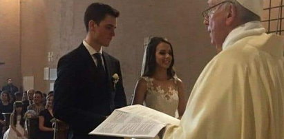 Papież zaskoczył młodą parę. Nie wiedzieli, że udzieli im ślubu