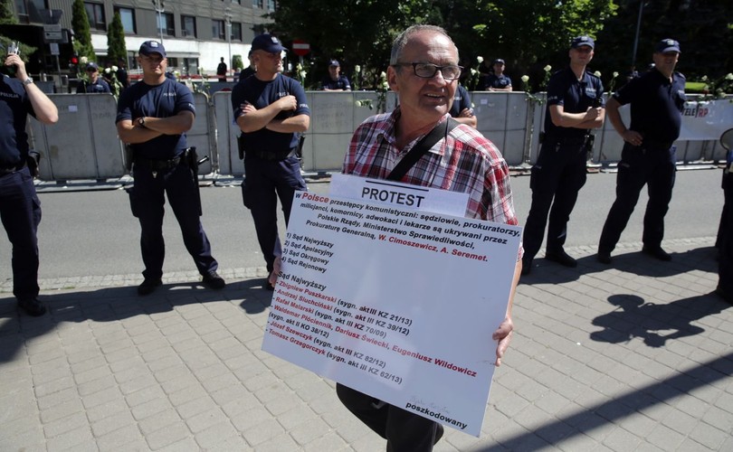 Protest przed Sejmem