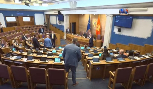 Sukob Kneževića i Šaranovića