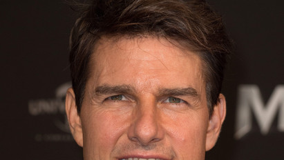 Ejha! Tom Cruise menet közben szállt ki a helikopterből