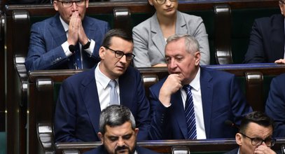 Co za pomyłka Morawieckiego w Sejmie! I to w tak ważnej sprawie. Musiał się tłumaczyć