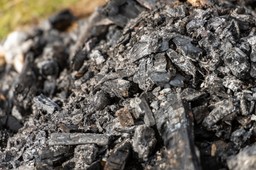 Gminy przysypane popiołem. Włodarze chcą zmiany prawa