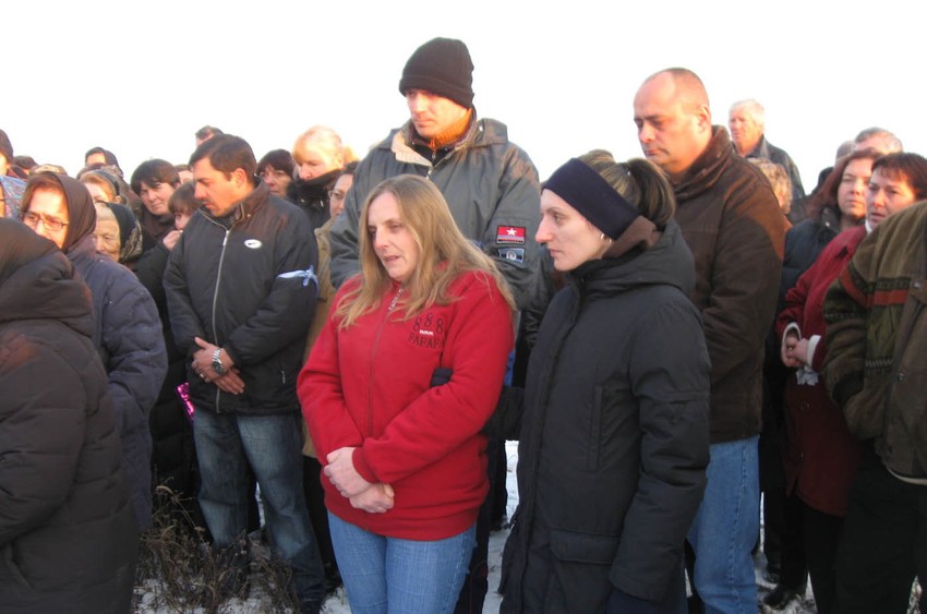 Marinu Andrejić sudska straža dovezla do groblja