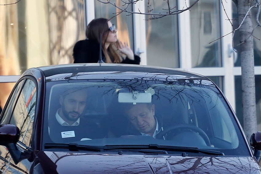 Žika Nikolić isprobava automobil