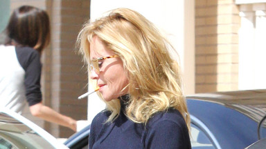 Melanie Griffith nie wyjmuje papierosa z ust
