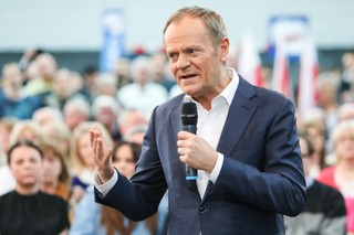 Tusk: Manewr wyborczy Orlenu na rzecz PiS powoduje gigantyczne straty