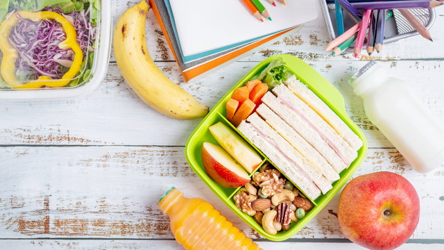 Śniadaniówka ucznia – edukatorki żywieniowe zwróciły uwagę na jeden problem