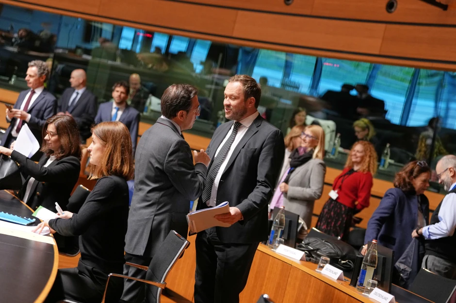 Ministri spoljnih poslova Španije i Estonije Hose Manuel Albares i Margus Cakna na sastanku u Luksemburgu 21. aprila