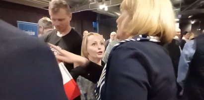 Wielka awantura na spotkaniu z Morawieckim. Blondynka z małą córeczką wrzeszczała na całą salę