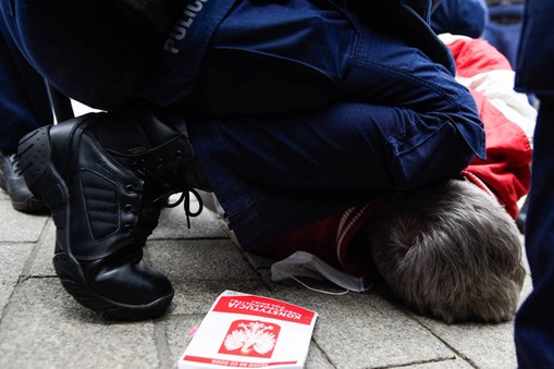 strajk przedsiębiorców zamieszki gaz łzawiący policja demonstracja zamek królewski warszawa