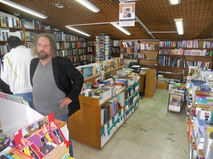 Jedina knjižara van velikih lanaca - "Reci"