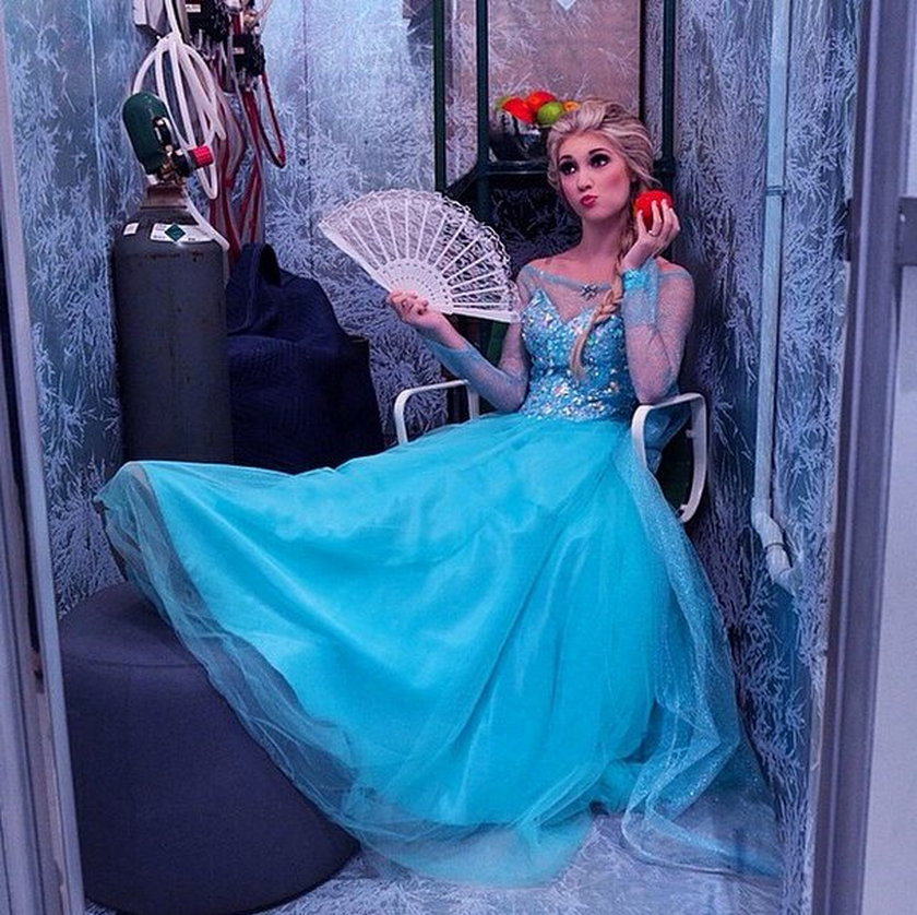 Anna Faith Carlson jako Elsa z "Krainy Lodu"