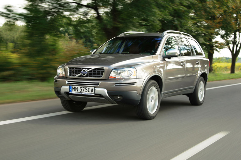 Volvo XC90: za ładny, by po prostu wjechać nim w błoto