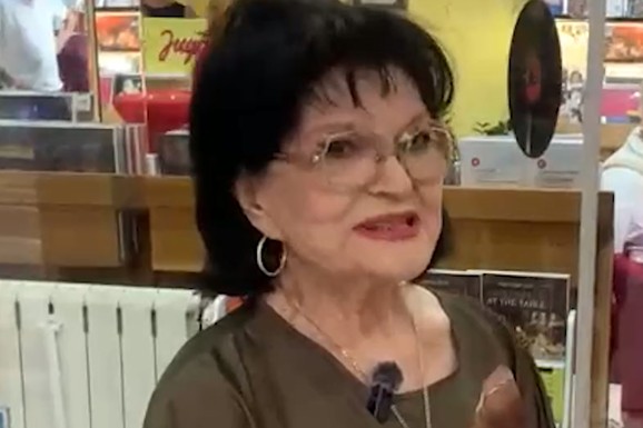 "TAD SAM GA ZADNJI PUT VIDELA" Nada Obrić o smrti Andrije Bajića, otkrila ko joj je favorit u Eliti i kako je Marija zabranila Verici Šerifović da peva (Video)