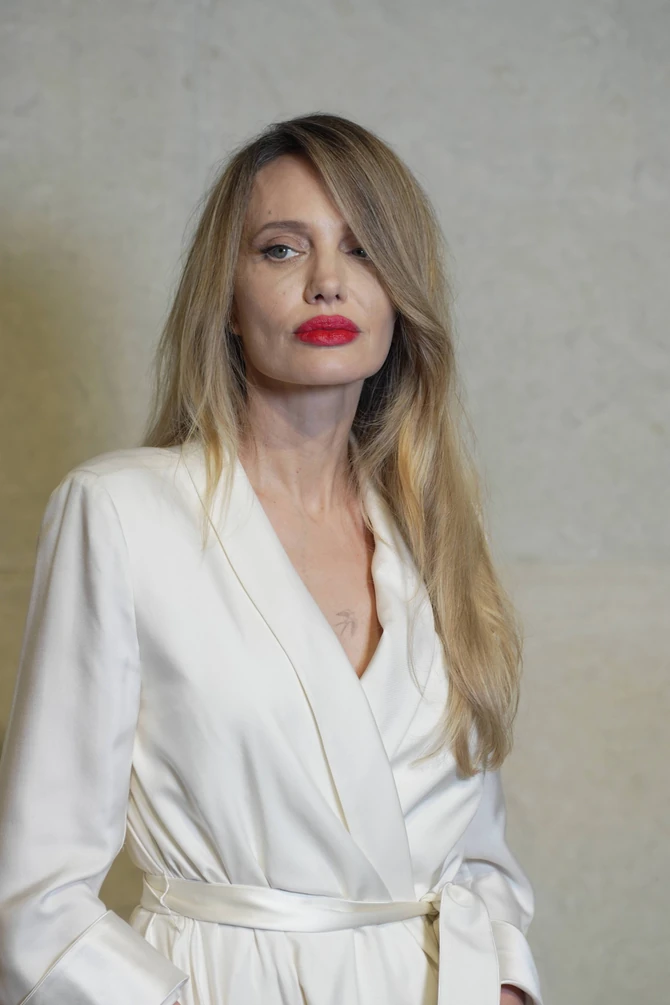 Anđelina Džoli u Šangaju