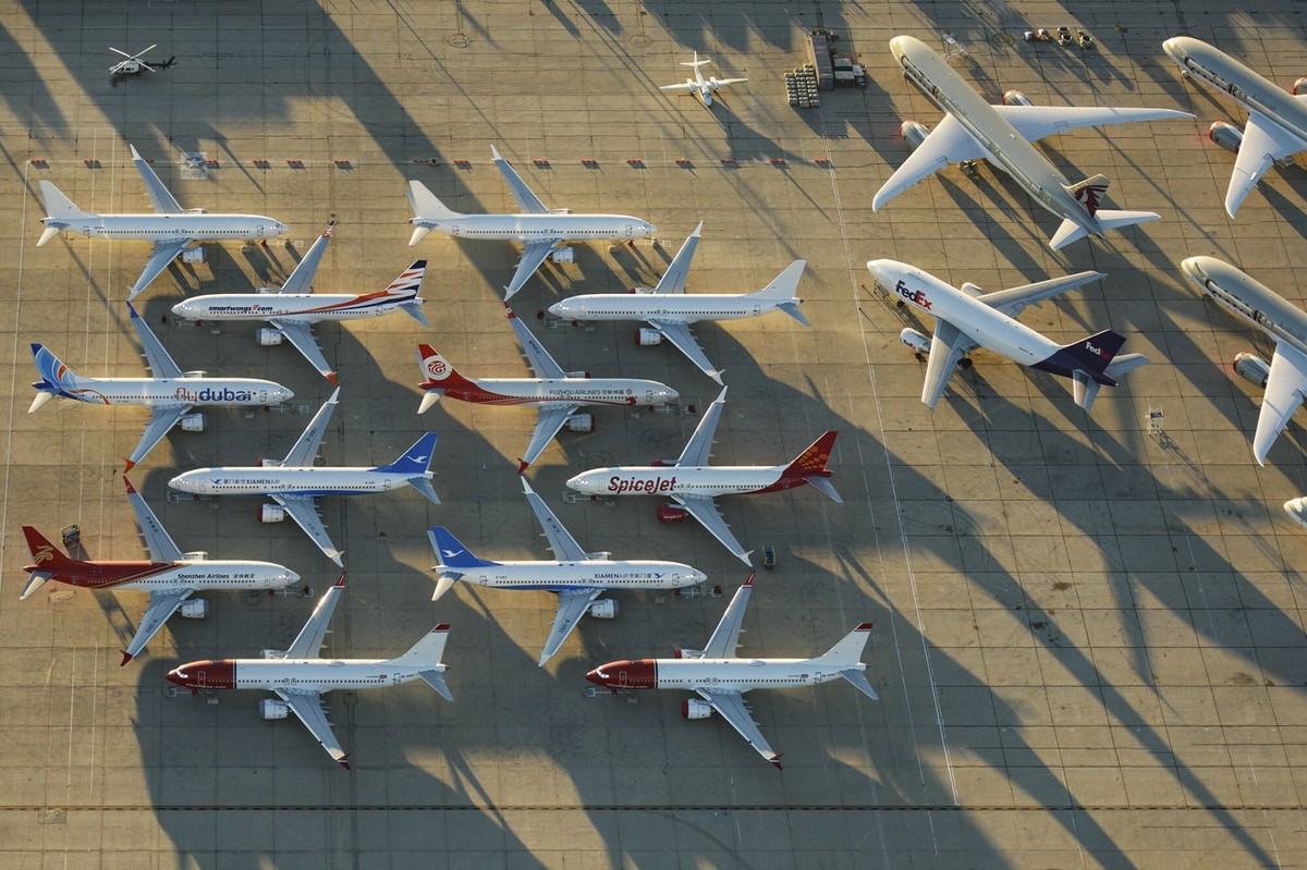 Uziemione Boeingi 737 Max na lądowisku - pasażerowie boją się latać tymi modelami