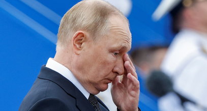Najnowsze wideo Putina wywołało kolejne plotki. Daily Mail: nie mógł podnieść prawej ręki