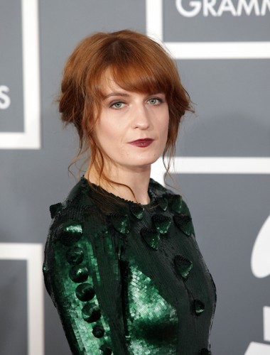 5. Florence Welch - jej majątek jest szacowany na 9 mln funtów
<br>
<br>
Artystka zarobiła tak duże pieniądze na sprzedaży płyt swego zespołu, biletach na koncerty oraz autorskiej kolekcji biżuterii.