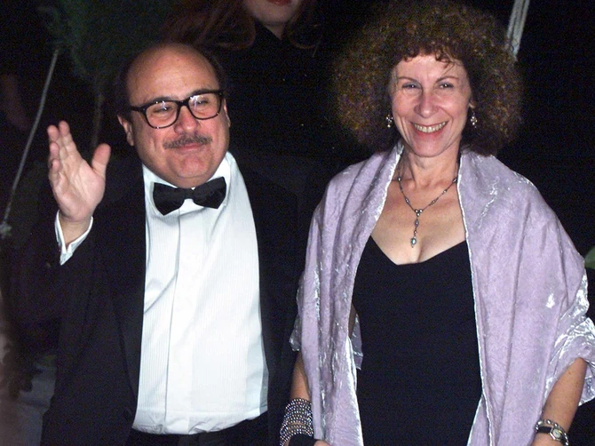 Deni Devito i Ria Perlman
