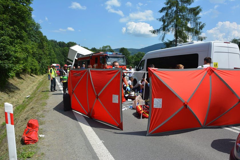 Wypadek autokaru z dziećmi. Wielu rannych