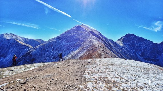 Przed nami Wołowiec (2063 m n.p.m.). Na prawo wznosi się Rohacz Ostry (2086 m n.p.m.)