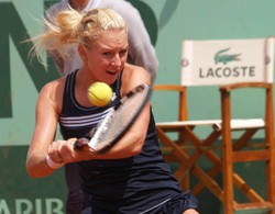 Młodsza Radwańska za burtą turnieju w Montrealu