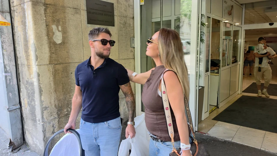 Joca Stefanović izveo ženu i sina iz porodilišta
