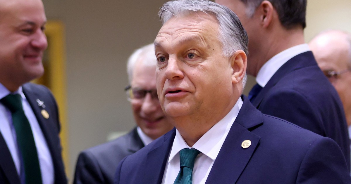 Europa zmusiła Orbána do powrotu do szeregu. Ale dylemat pozostał