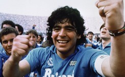 Diego Maradona: Talent przytłoczony ciężarem sławy [SYLWETKA]