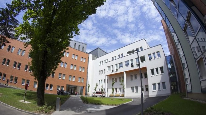 Nagy bajban a szolnoki kórház, újabb ellátás szűnik meg novembertől