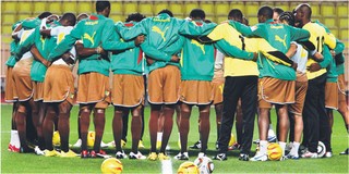 Kto ubierze piłkarzy na mundial w RPA, czyli marketingowa wojna o miliony