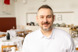 Omiljeni beogradski šef Filip Ćirić pokazao kako da od USKRŠNJIH JAJA napravite DOMAĆI MAJONEZ: Pun ukus, bez aditiva, spreman za 5 minuta!