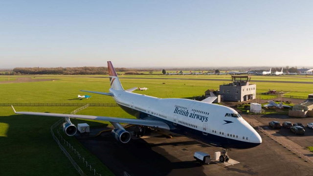 Több mint 100 járatot töröltek a Heathrow-n II. Erzsébet királynő temetése miatt
